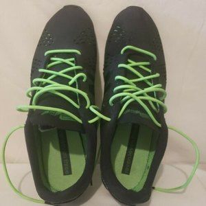 Womans New Balance Size 8 Black And Neon Green Running Shoes
